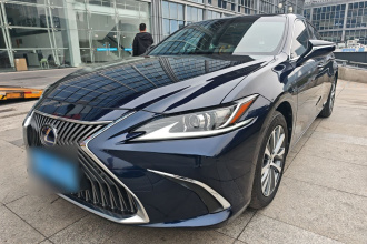 雷克萨斯ES 2018款 300h 卓越版 国VI