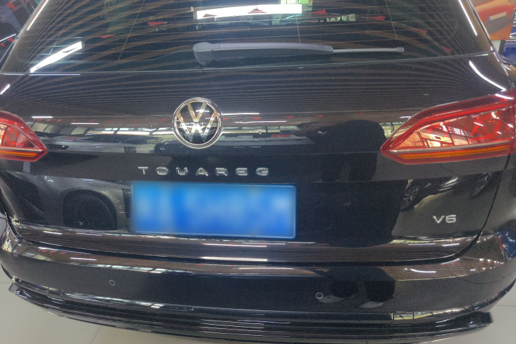 大众 途锐  3.0TSI 锐享版 曜黑运动套装车身外观6004