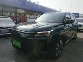 蓝电E5 PLUS 2025款 120km 标准续航版 7座