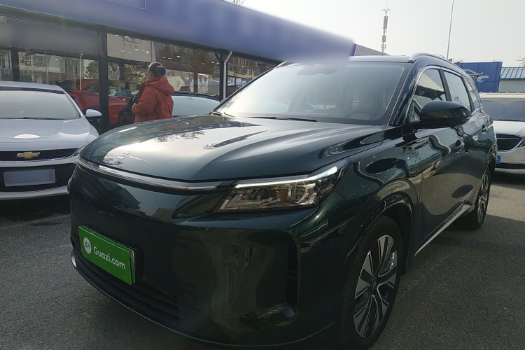 蓝电E5 PLUS 2025款 120km 标准续航版 7座车身外观1