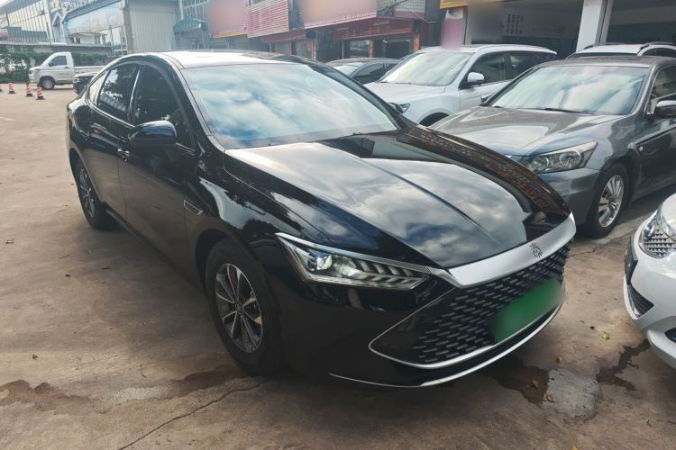 比亚迪 秦PLUS 2024款 荣耀版 DM-i 55KM领先型车身外观3