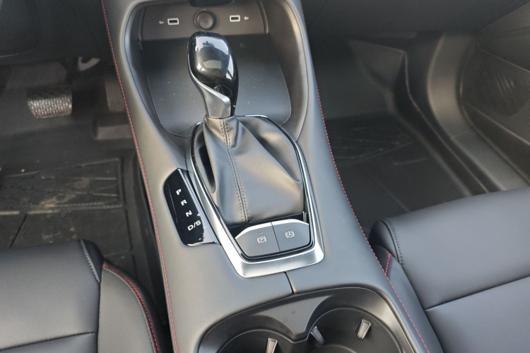 名爵 MG5 2025款 180DVVT 全球豪华版局部细节18