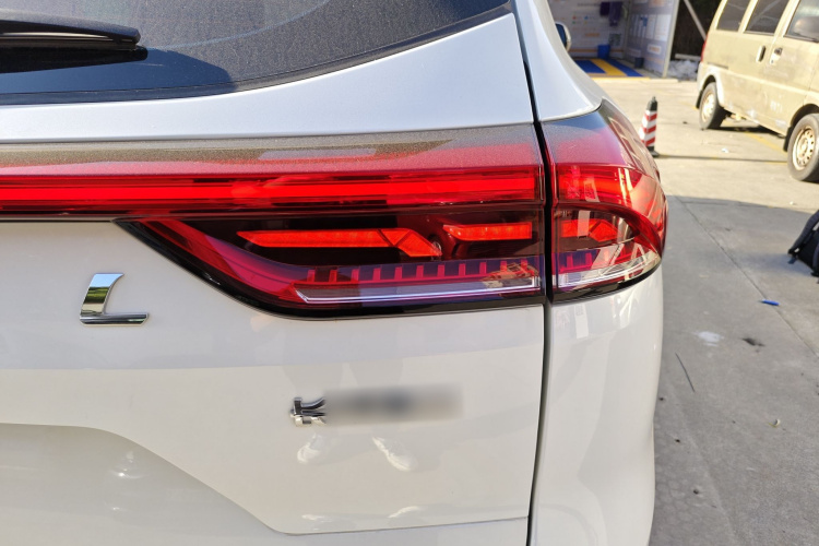 哈弗H6 2021款 国潮版 1.5T 自动冠军版车身外观6006