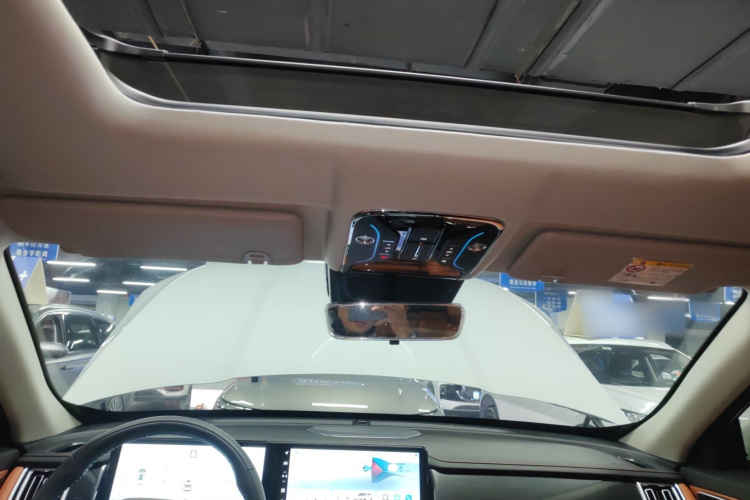 捷途山海L7 2024款 1.5T 120km MAX+ 7座中控内饰22