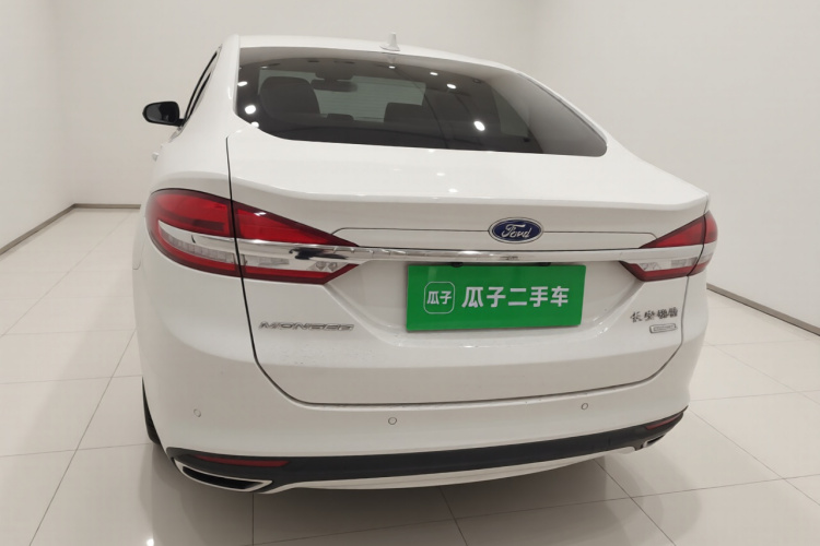 福特 蒙迪欧 2017款 EcoBoost 180 时尚型车身外观6