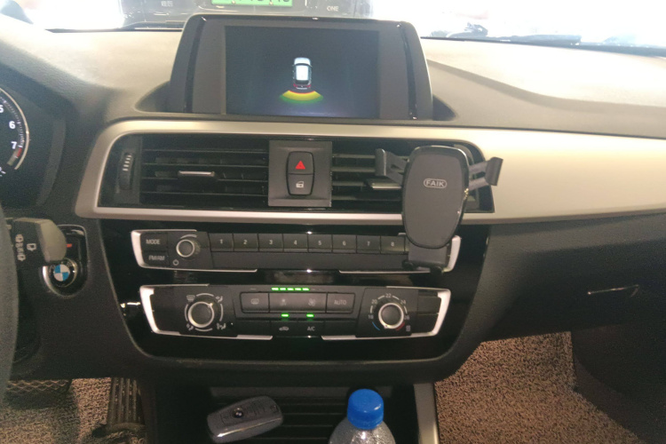 宝马1系(进口) 2018款 118i 领先型局部细节16