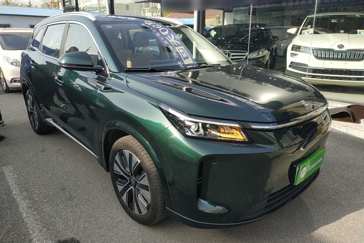 蓝电E5 PLUS 2025款 120km 标准续航版 7座车身外观3