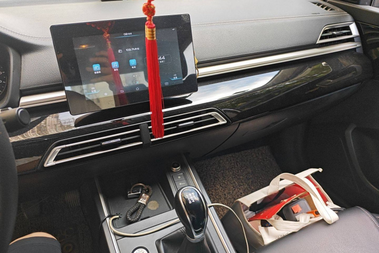 比亚迪 秦 2019款 1.5L 手动豪华型局部细节16