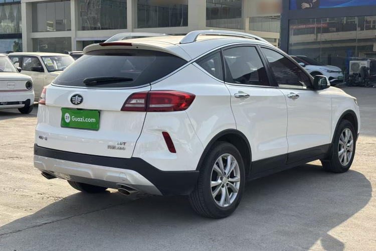 奔腾X80 2017款 1.8T 自动豪华型车身外观7