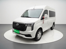 上汽大通MAXUS 新途V80 2025款 PRO傲运通 2.0T 手动短轴中顶 5/6座