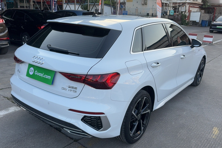 奥迪A3 2022款 Sportback 35 TFSI 时尚运动型车身外观6003