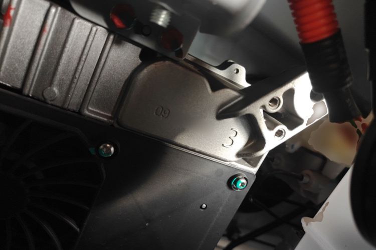 奔腾小马 2026款 222km 萌趣马机舱底盘24