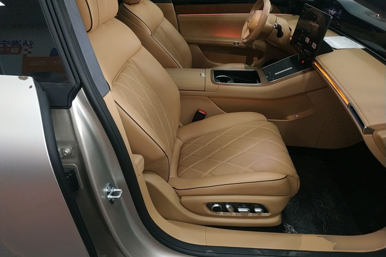 鸿蒙智行 享界S9 2024款 纯电 Ultra 四驱旗舰版局部细节41