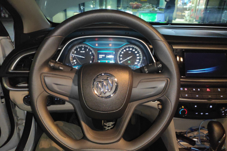 别克 英朗 2021款 典范 1.5L 自动精英型中控内饰13