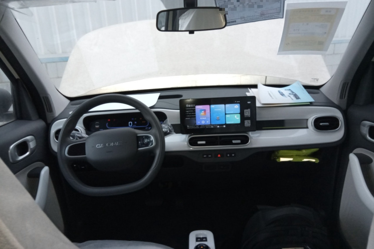 吉利银河 熊猫 2025款 210km 元气熊中控内饰12