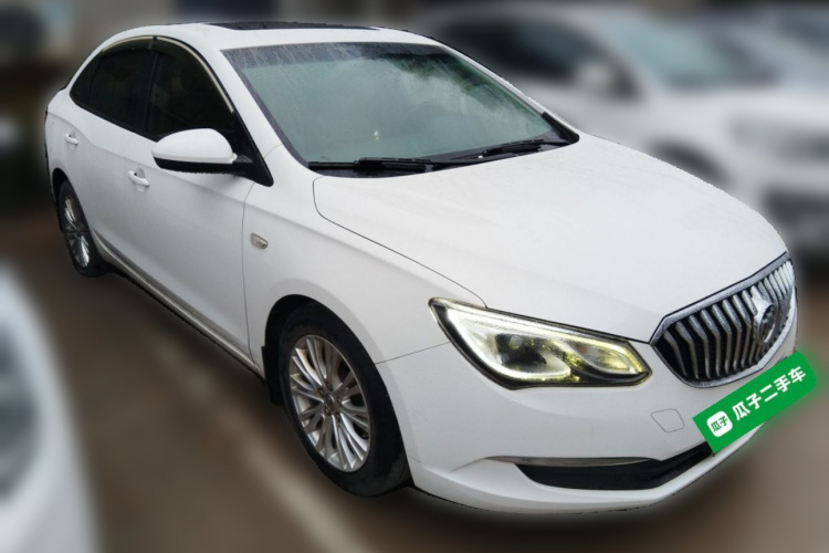 别克 英朗 2016款 15N 自动精英型车身外观3