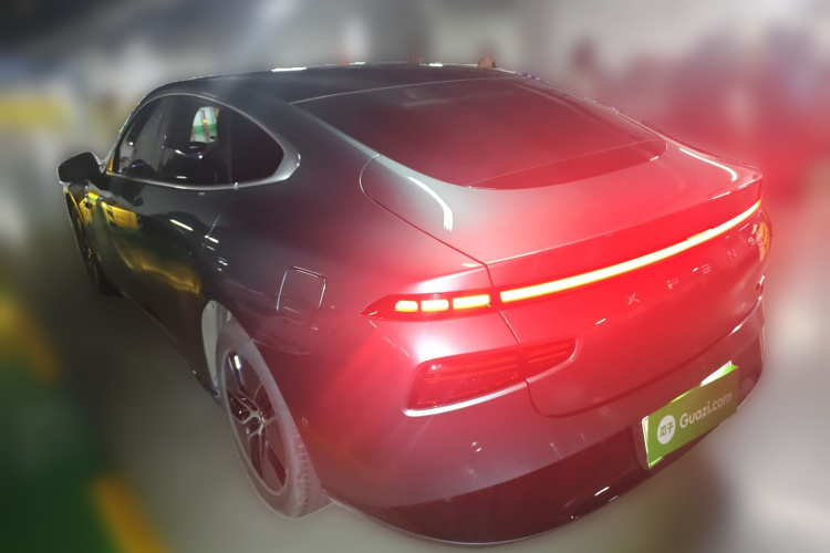 小鹏P7 2023款 P7i 702 Pro车身外观5