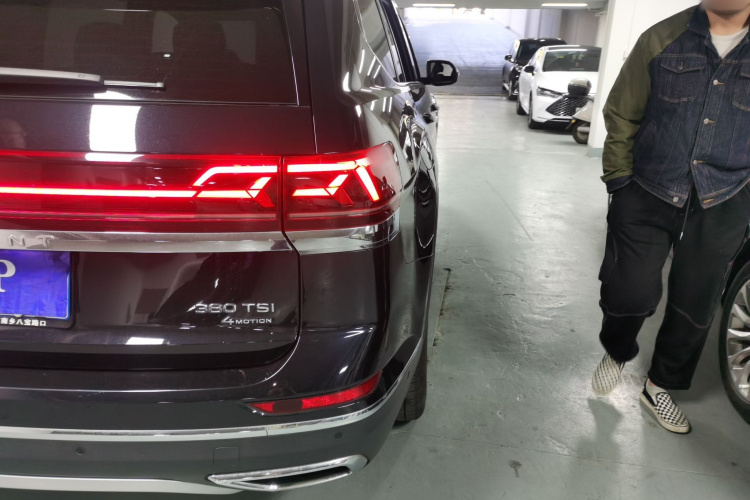 大众 途昂 2023款 380TSI 四驱尊享豪华版车身外观9