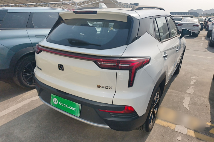 思皓E40X 2022款 商务版车身外观7