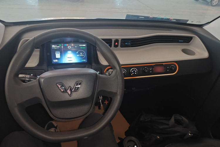 五菱汽车 宏光MINIEV 2020款 轻松款 三元锂中控内饰7002