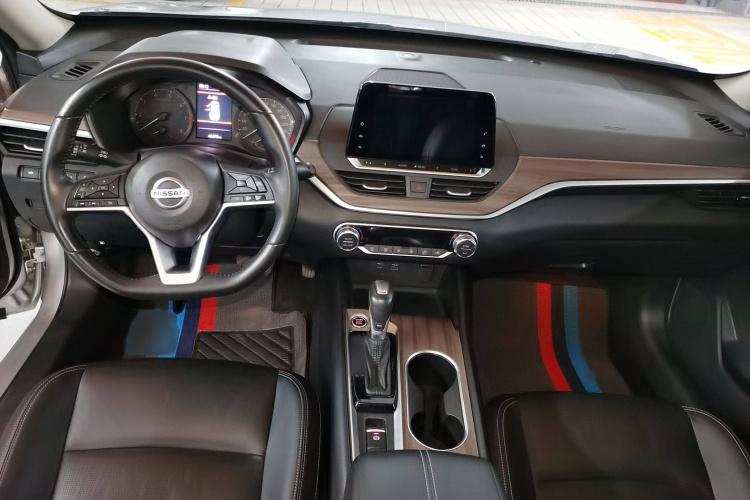 日产 天籁 2021款 2.0L XL 舒适版中控内饰7002