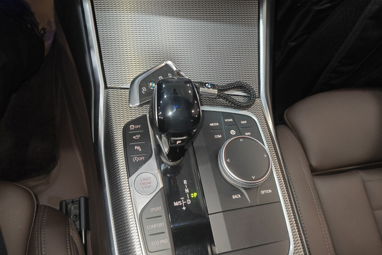 宝马3系 2020款 改款 325Li M运动曜夜套装局部细节18