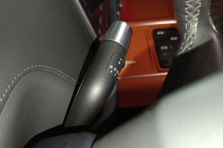 理想汽车 理想L9 2022款 Max局部细节18