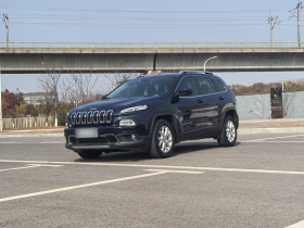 Jeep 自由光 2017款 2.0L 优越版