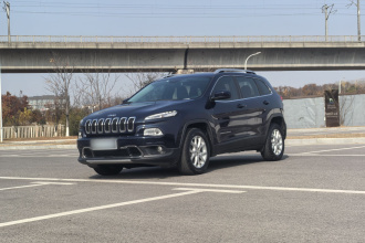 Jeep 自由光 2017款 2.0L 优越版