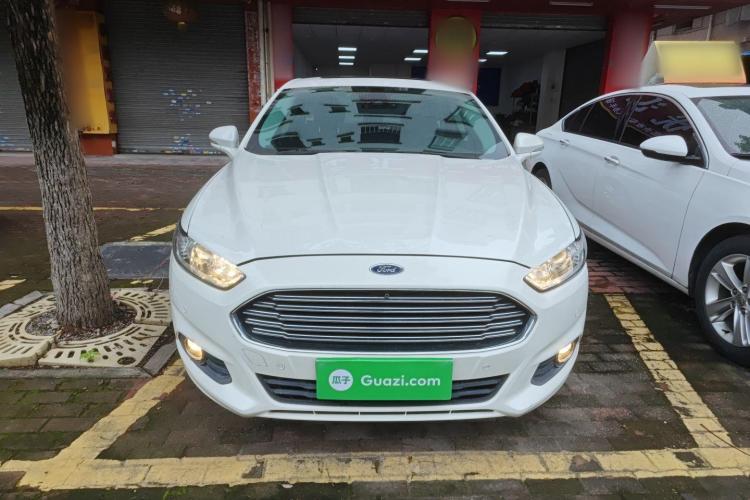 福特 蒙迪欧 2013款 1.5L GTDi180时尚型车身外观2