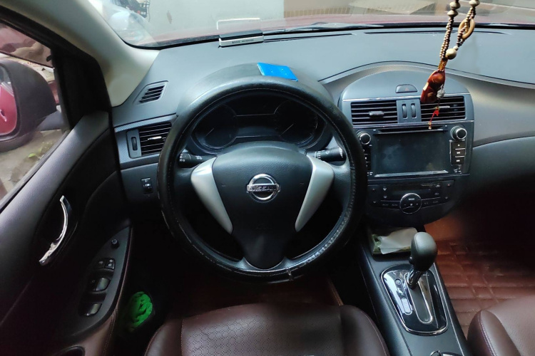 日产 骐达TIIDA 2013款 1.6L CVT酷咖版局部细节13