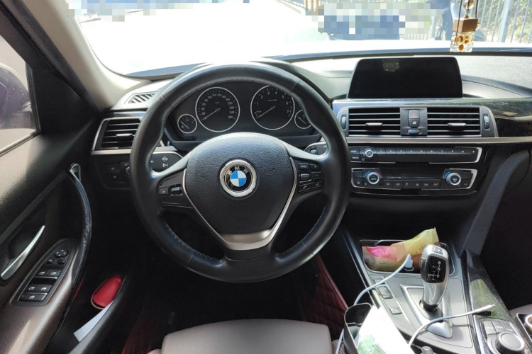 宝马3系 2018款 320Li 时尚型中控内饰13