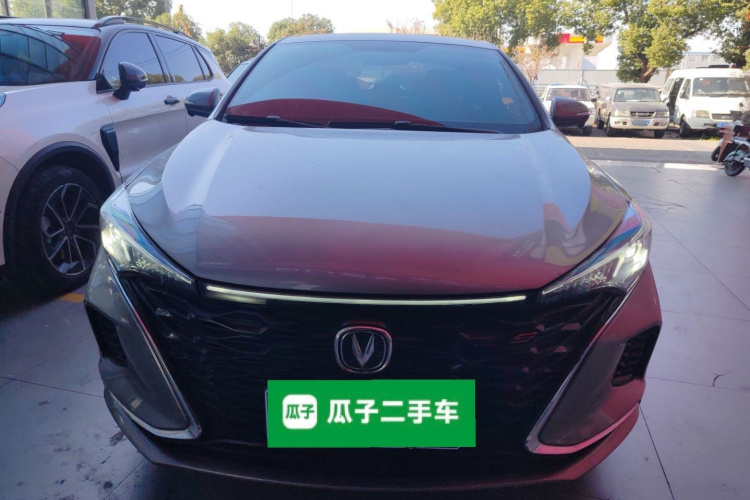 长安 逸动 2021款 PLUS 蓝鲸NE 1.4T GDI DCT尊贵型车身外观2