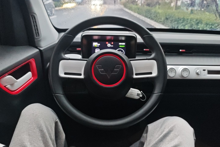 五菱汽车 宏光MINIEV 2022款 GAMEBOY 200km 玩咖款 磷酸铁锂局部细节13