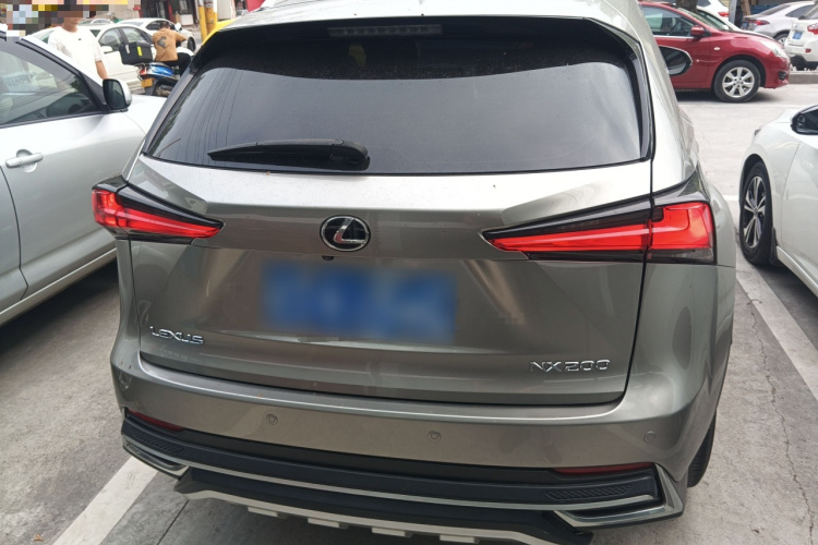 雷克萨斯NX 2020款 200 前驱 锋行版 国VI车身外观6