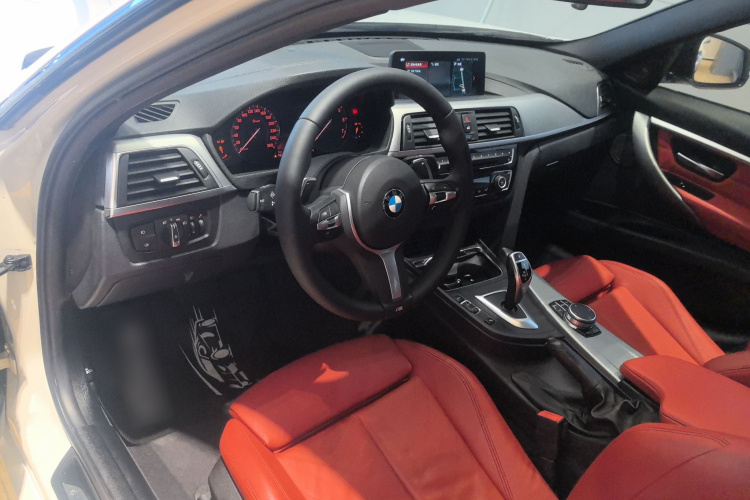 宝马3系 2019款 320i M运动曜夜版中控内饰7002