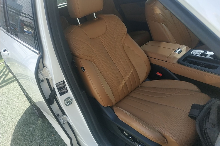 广汽传祺 传祺ES9 2024款 PHEV 143km 旅行者 Max局部细节41