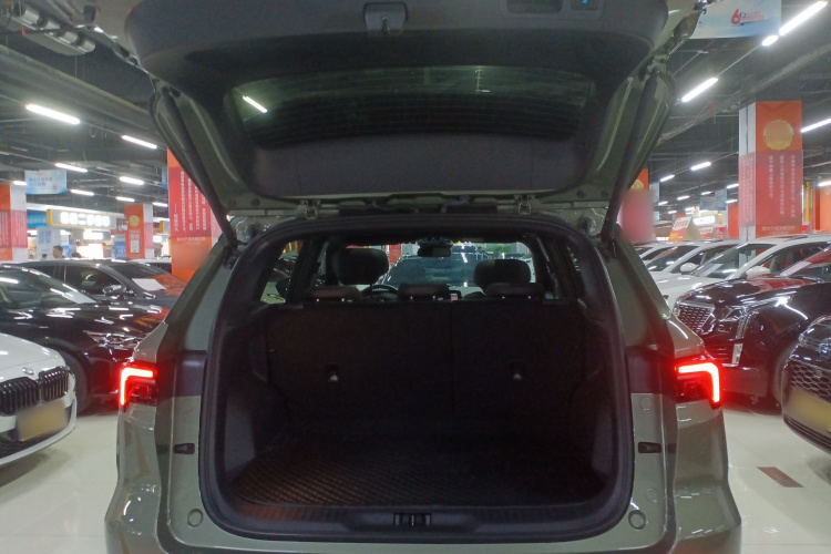 福特 领睿 2025款 EcoBoost 170 尊领型PLUS机舱底盘23