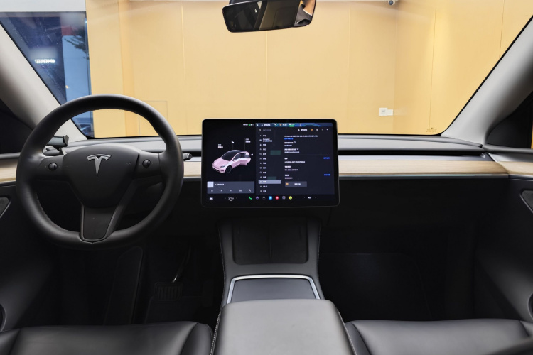特斯拉 Model Y 2021款 标准续航后驱版中控内饰7012