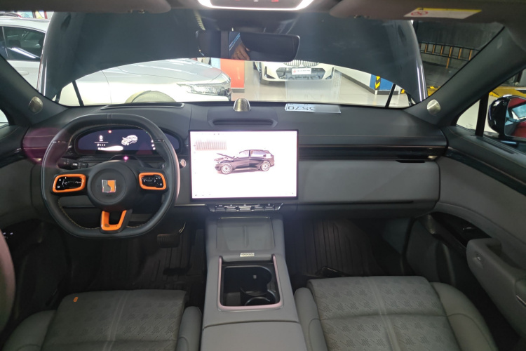 极氪7X 2025款 75kWh 后驱智驾版中控内饰7002