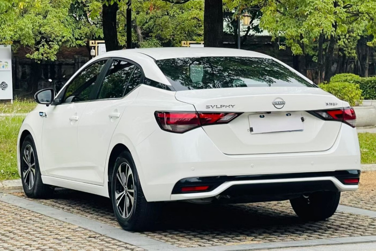 日产 轩逸 2023款 1.6L CVT悦享版车身外观6007