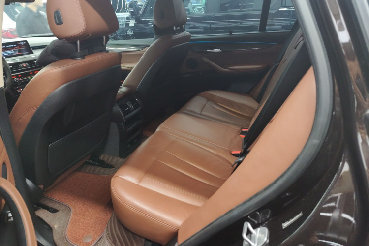 宝马X5（平行进口） 中控内饰7004