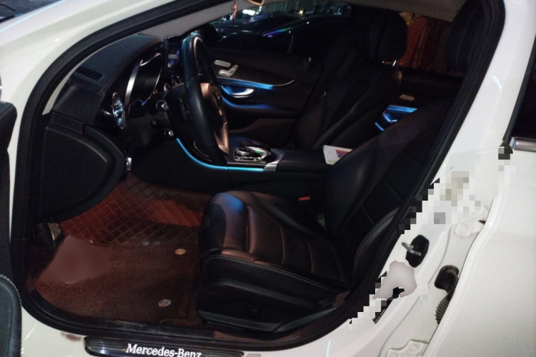 奔驰C级 2015款 C 200 L 4MATIC 运动版局部细节19