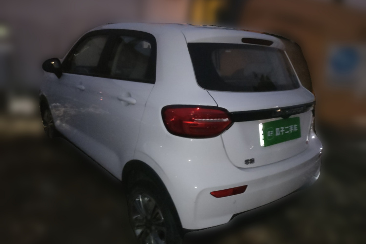 零跑汽车 零跑T03 2023款 403轻享版车身外观5