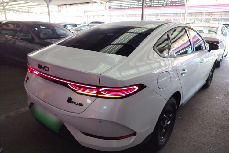 比亚迪 秦PLUS 2025款 DM-i 智驾版 55KM领先型车身外观7