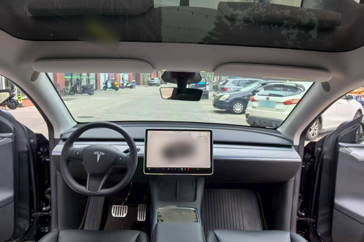 特斯拉 Model Y 2024款 后轮驱动版中控内饰7005