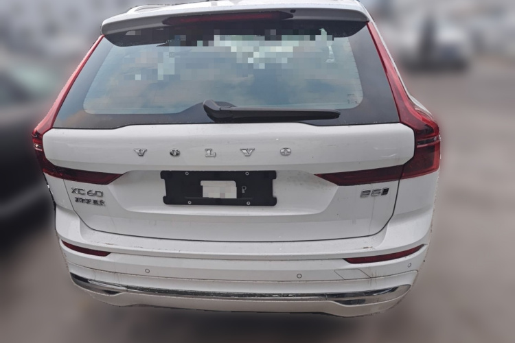沃尔沃XC60 2026款 B5 四驱智远豪华版车身外观6