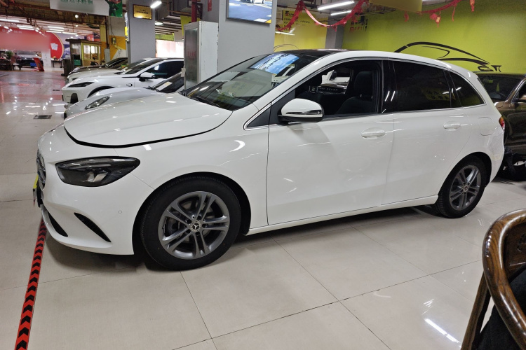 奔驰B级 2020款 B 200 动感型车身外观6003