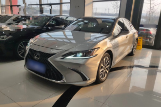 雷克萨斯ES 2022款 300h 卓越版