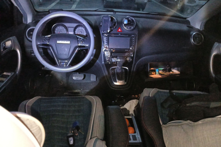 哈弗H6 2016款 升级版 1.5T 自动两驱精英型中控内饰12